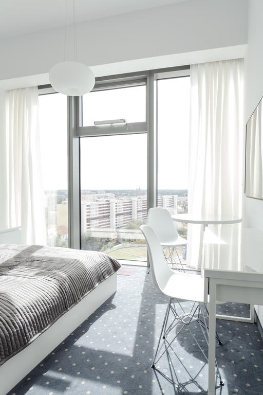 Platinum Sky Apartman Wrocław Szoba fotó